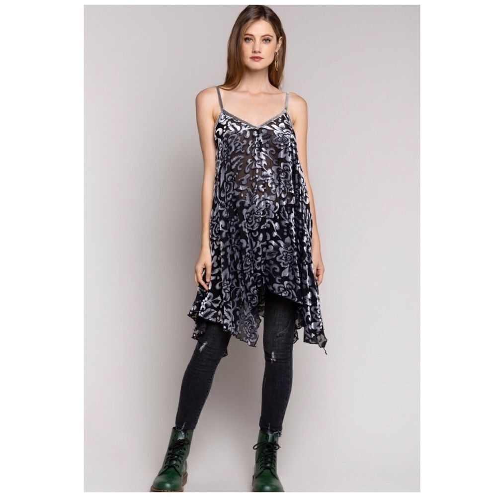 𝅺pol Gray Burnout Velvet Flowy Cami Dress